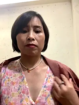 Snapshot of Hello_Linchii chatting on October 19, 1:23 pm Hello Linchii online show from October 19, 1:23 pm