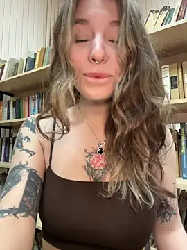 Snapshot of Mimiumuy chatting on April 4, 6:38 pm Mimiumuy online show from April 4, 6:38 pm