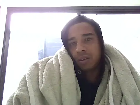 JUNINHOLEKE online show from September 16, 3:57 pm