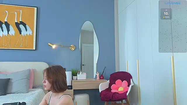 charlottacardi online show from April 29, 6:17 am