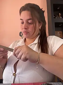 sarahreyess 11 online show from March 7, 7:33 pm