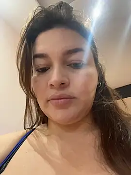 sarahreyess 11 online show from March 26, 11:05 am