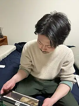 Arista 09 online show from March 27, 3:01 pm