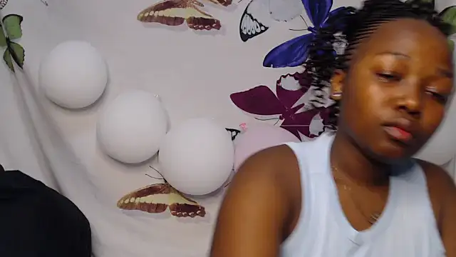 Minnie6879 online show from September 12, 5:24 pm