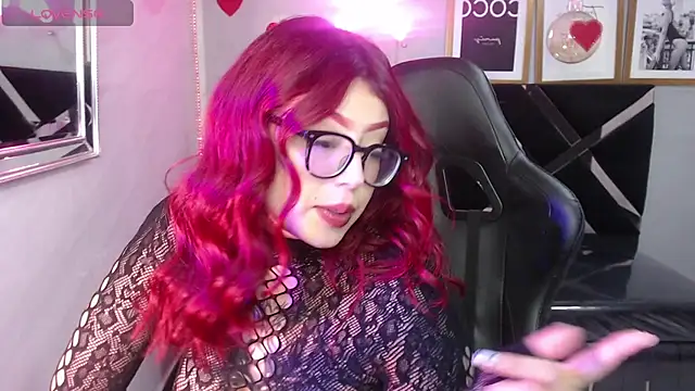 Red Bunny v online show from April 25, 1:41 pm
