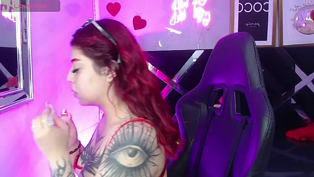 Red Bunny v online show from May 15, 1:07 pm