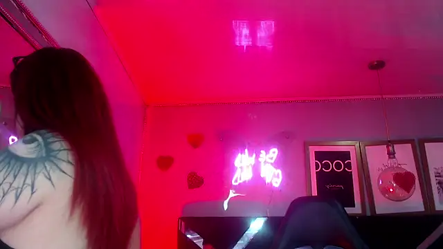 Red Bunny v online show from May 27, 1:08 pm