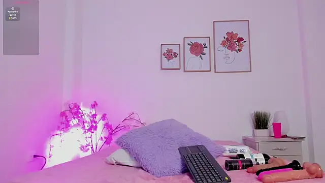 hellzel moon online show from October 20, 7:14 pm