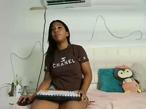 iiamsara online show from February 9, 6:34 pm