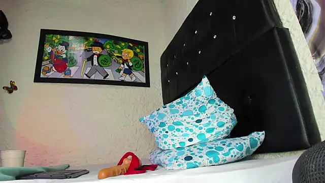 luiferrodri online show from June 8, 1:28 am