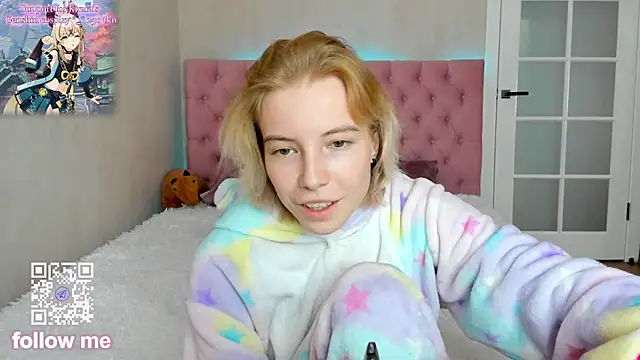 Snapshot of Pink_Lila18 chatting on October 27, 8:40 am Pink Lila18 online show from October 27, 8:40 am