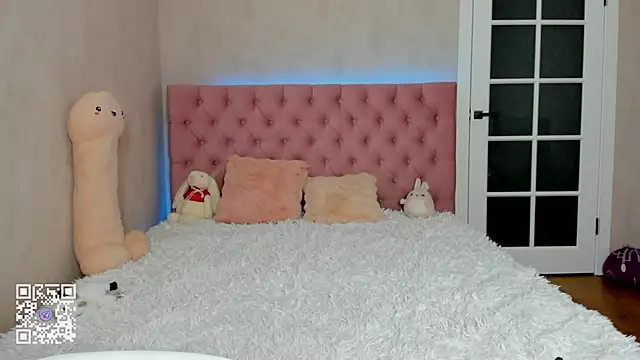 Pink Lila18 online show from January 17, 1:54 am