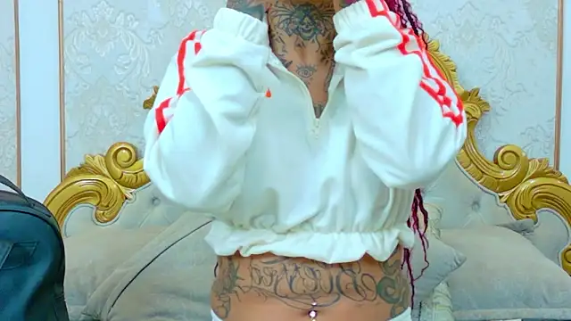 EmilieLake online show from March 28, 2:16 pm