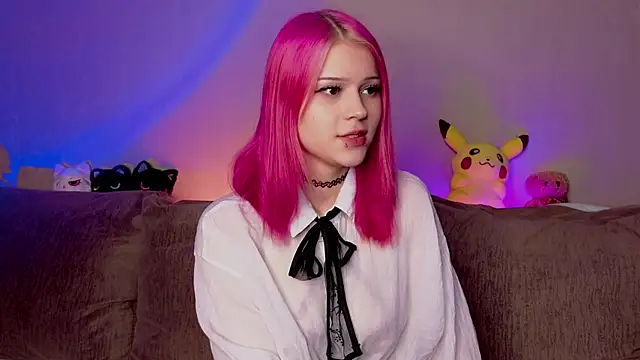 Snapshot of RavenKitten_ chatting on May 4, 2:51 am RavenKitten online show from May 4, 2:51 am