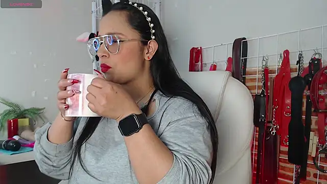  adahara queen online show from December 18, 3:45 am