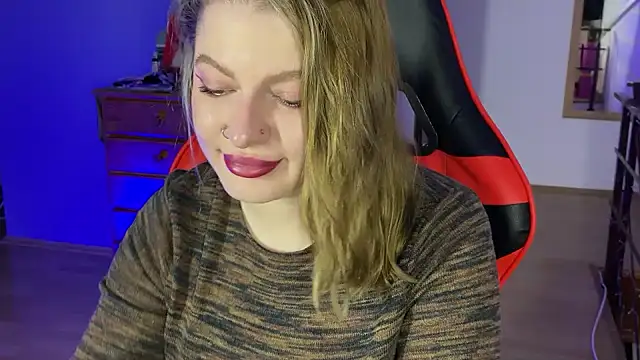 Mia Kamp online show from October 14, 6:20 pm