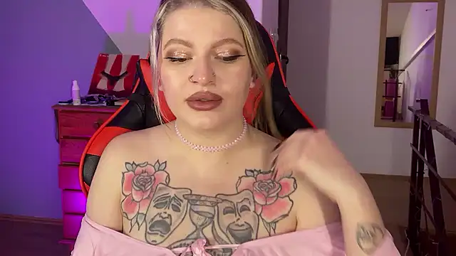 Mia Kamp online show from October 18, 11:05 pm