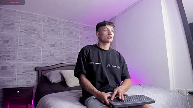 DavisFirb online show from November 24, 1:05 am