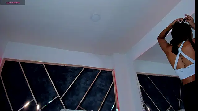 SusanaHenao online show from November 19, 5:46 pm