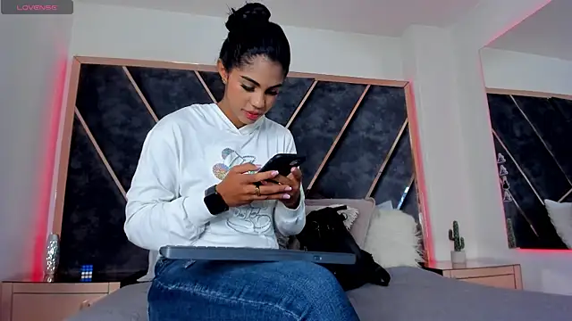 SusanaHenao online show from November 24, 5:23 pm