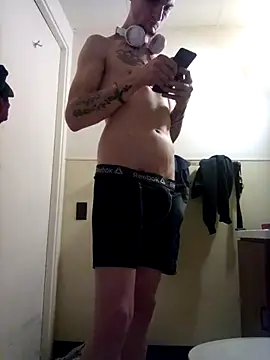 Snapshot of jizzyglizzy92 chatting on March 3, 12:22 pm jizzyglizzy92 online show from March 3, 12:22 pm