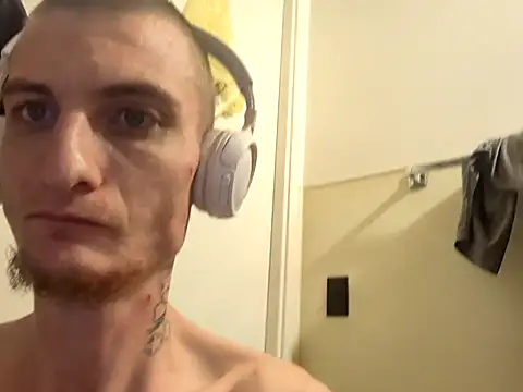 Snapshot of jizzyglizzy92 chatting on March 16, 7:45 am jizzyglizzy92 online show from March 16, 7:45 am