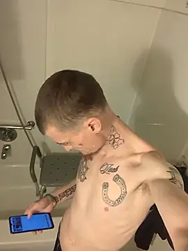 Snapshot of jizzyglizzy92 chatting on March 30, 1:01 pm jizzyglizzy92 online show from March 30, 1:01 pm