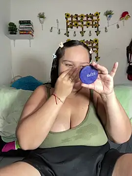 luna sweet16 online show from September 25, 4:11 pm