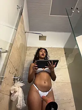 im emma  online show from February 10, 3:10 am