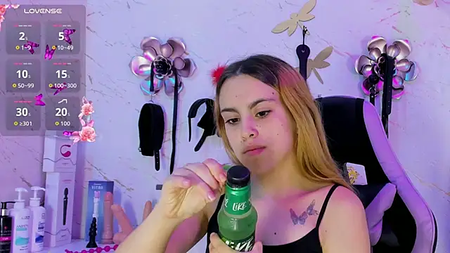 Natasha-Adams online show from April 28, 9:31 pm