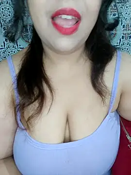 Hot-lino online show from August 1, 3:17 am