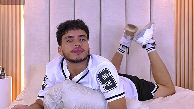 AlexanderJordan online show from October 19, 3:45 pm