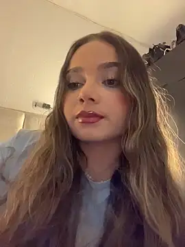 AnnyLopezzz  online show from March 16, 5:44 am