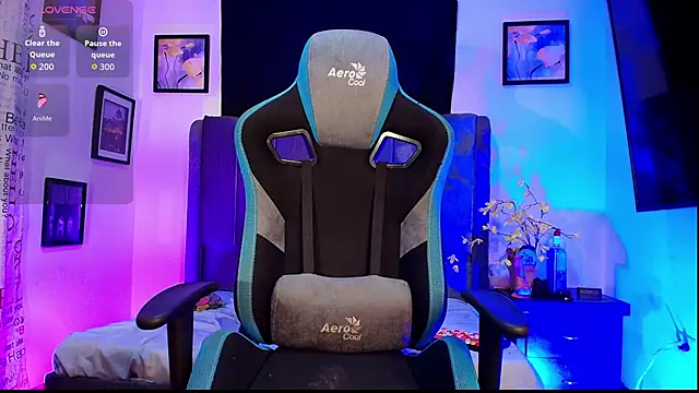 Michael Lopez 1 online show from October 2, 11:23 pm