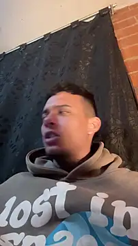 Snapshot of Mrjustin_sebas chatting on March 4, 11:22 pm Mrjustin sebas online show from March 4, 11:22 pm