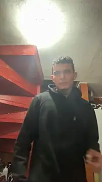 Snapshot of Mrjustin_sebas chatting on March 17, 11:19 pm Mrjustin sebas online show from March 17, 11:19 pm