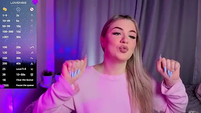 Snapshot of AliaBuerstatte chatting on November 8, 7:12 pm AliaBuerstatte online show from November 8, 7:12 pm