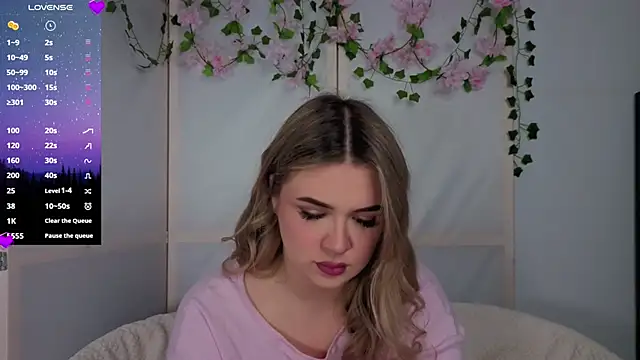 Snapshot of AliaBuerstatte chatting on November 27, 6:15 am AliaBuerstatte online show from November 27, 6:15 am