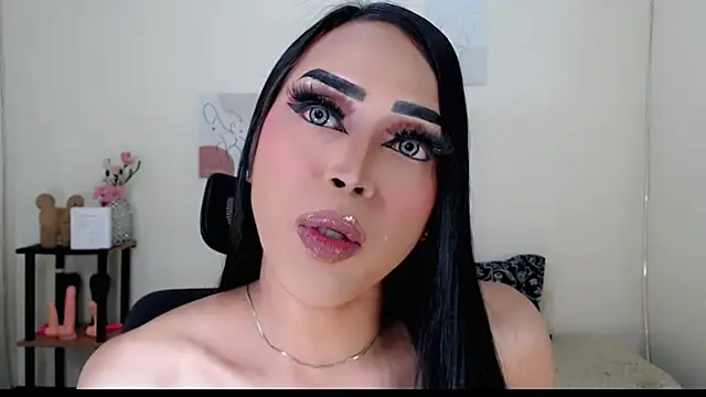 Lessandra Lust online show from October 4, 10:52 pm