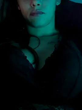 StrapPink online show from November 14, 10:25 am