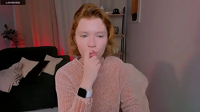 Peachy Carrie online show from September 12, 6:13 am