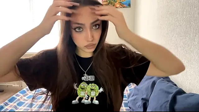 Snapshot of Leaf_Unto chatting on October 15, 10:59 am Leaf Unto online show from October 15, 10:59 am