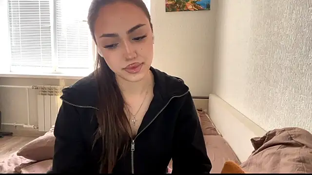 Snapshot of Leaf_Unto chatting on November 12, 11:32 am Leaf Unto online show from November 12, 11:32 am