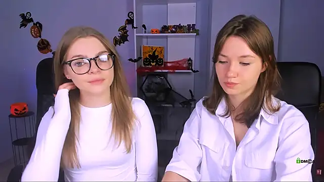 veronica bubble online show from October 25, 7:30 pm