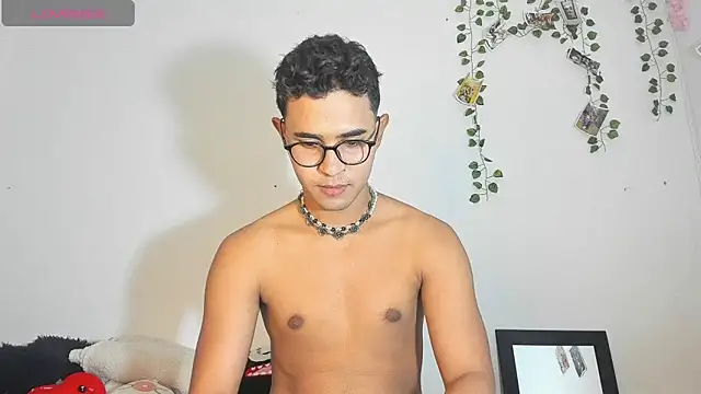 cute sammy 1 online show from October 6, 7:22 pm