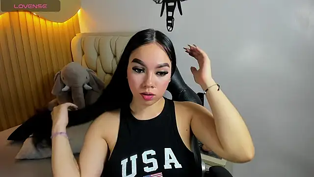 MOLLYSPENCER1 online show from July 4, 6:58 pm