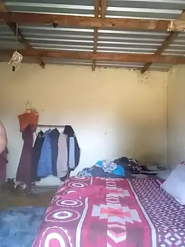 Curvycandy95 online show from October 14, 5:52 am