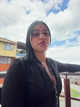 AlannaEvons online show from July 6, 7:05 pm
