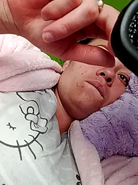 Snapshot of _honey12 chatting on October 8, 12:25 pm  honey12 online show from October 8, 12:25 pm