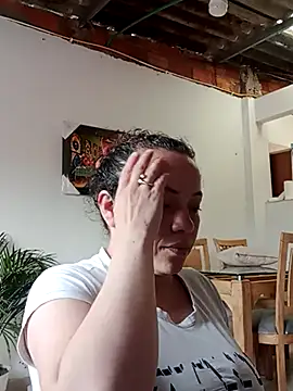 Snapshot of _honey12 chatting on October 31, 5:25 pm  honey12 online show from October 31, 5:25 pm